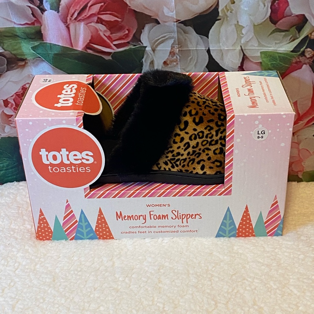 Totes Toasties Leopard Print Slippers